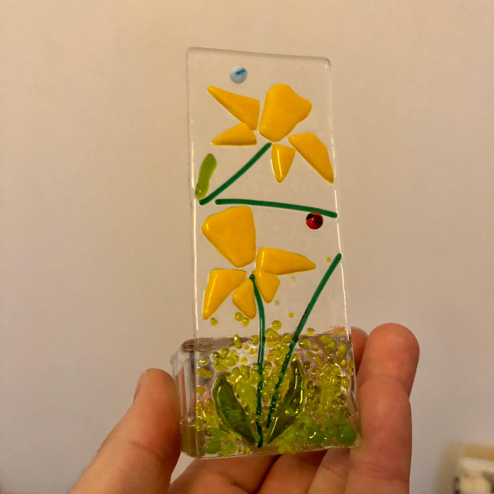 Daffodil Tealight glass work by Kelvin Mayes